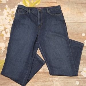 🍬 ➕ Gloria Vanderbilt  Amanda high rise jeans